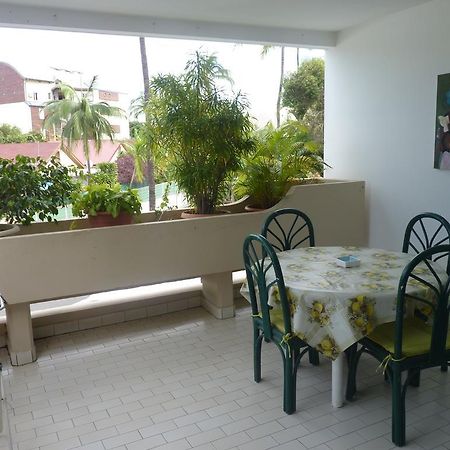 Apartament Au Meuble Des Roches Saint-Gilles Les Bains Zewnętrze zdjęcie