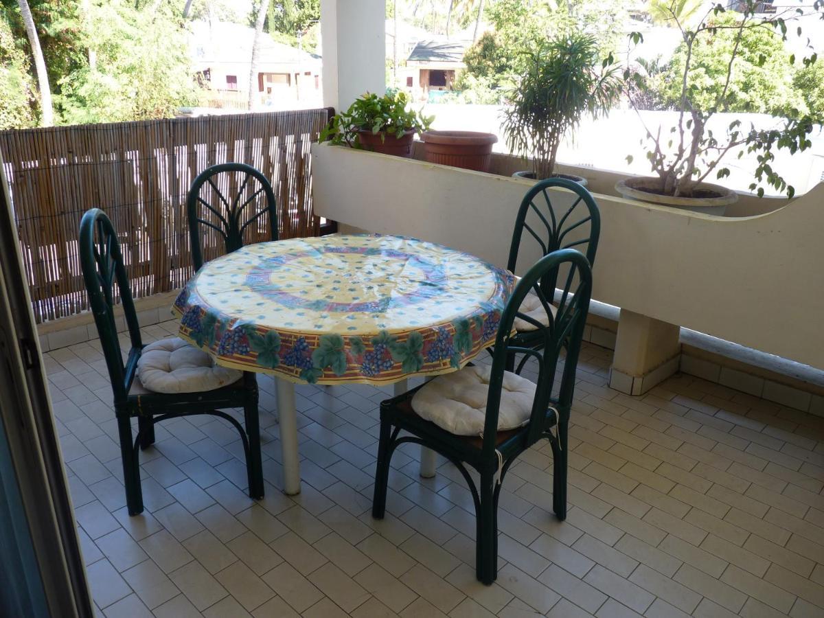 Apartament Au Meuble Des Roches Saint-Gilles Les Bains Zewnętrze zdjęcie