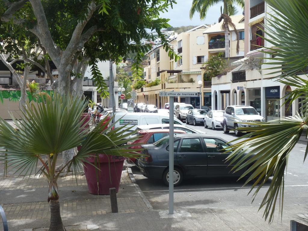 Apartament Au Meuble Des Roches Saint-Gilles Les Bains Zewnętrze zdjęcie