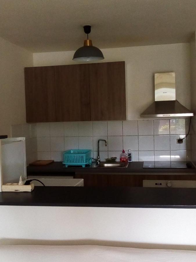 Apartament Au Meuble Des Roches Saint-Gilles Les Bains Zewnętrze zdjęcie