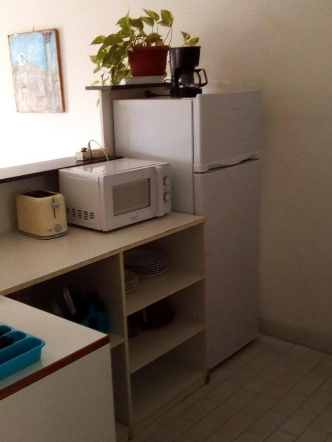 Apartament Au Meuble Des Roches Saint-Gilles Les Bains Zewnętrze zdjęcie